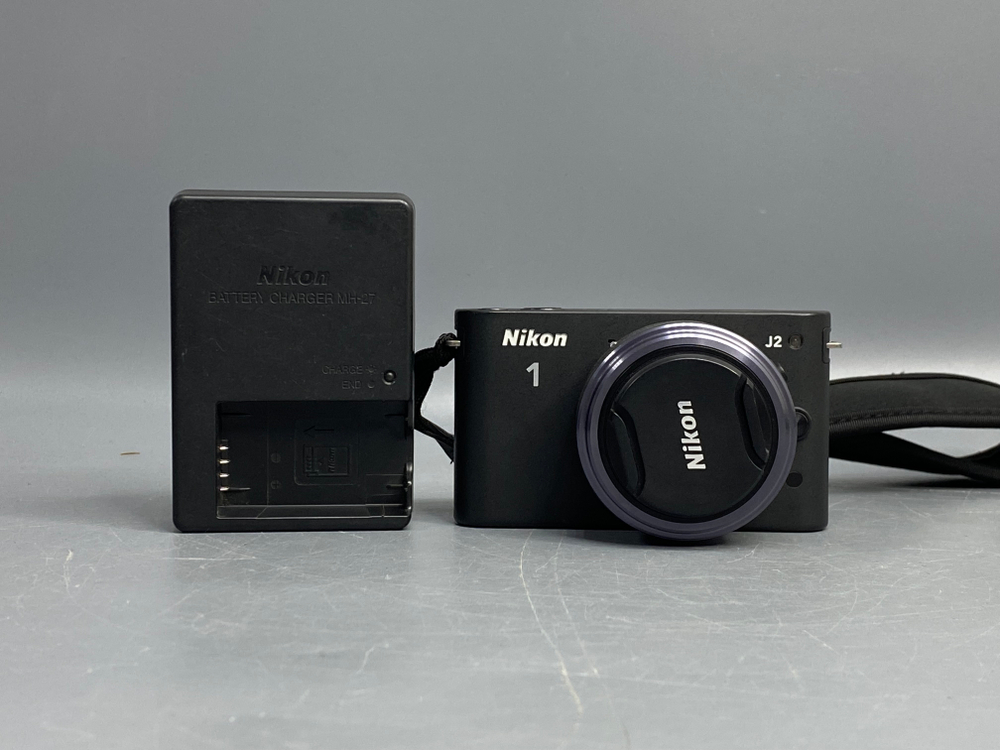 Nikon 1 J2 kit 11–27,5mm 2.400 Кадров