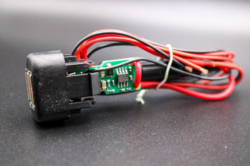 USB Разъём для Зарядки в автомобиле Нива Шевроле/Тревел (Lada Niva с 2020 г.в.)