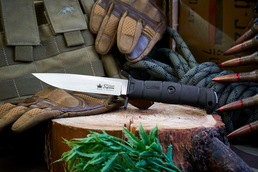 Нож Kizlyar Supreme COMBAT AUS-8 SW BKH PS (StoneWash, Black Kraton Handle, Polyamid Sheath)
