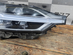 Фара правая LED Volvo XC60 2 17-нв Б/У Оригинал 31656555