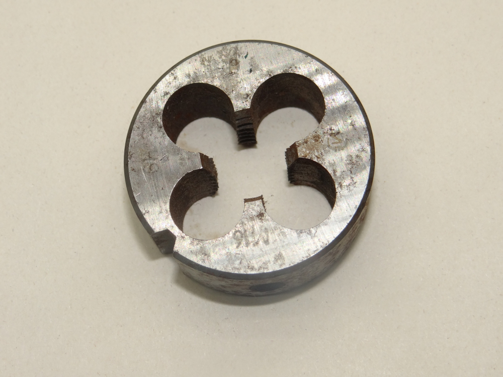 Плашка М16х2 (основной шаг) 6h d=45мм