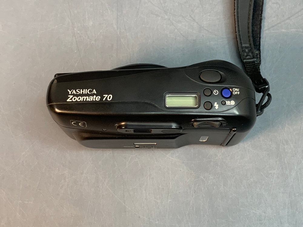 Yashica Zoomate 70
