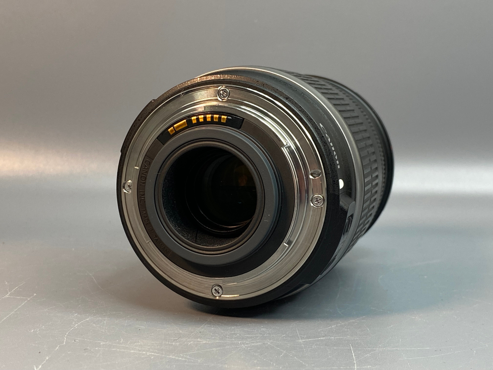 Canon EF-S 18-200mm 3.5-5.6 IS Нерабочий