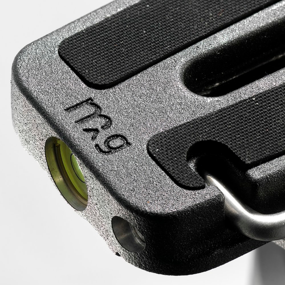 L-площадка Manfrotto MS050M4-Q2 L Bracket Q2/200PL магниевая