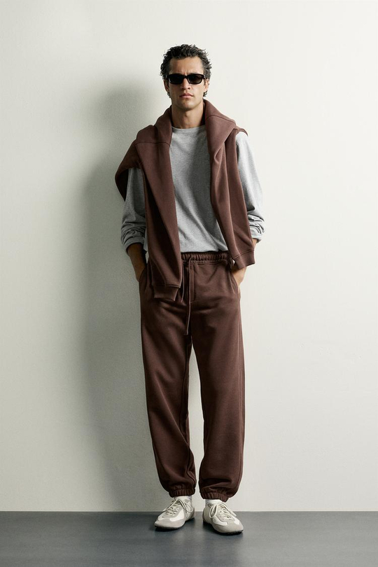 ZARA БАЗОВЫЕ СПОРТИВНЫЕ БРЮКИ, КОРИЧНЕВЫЙ