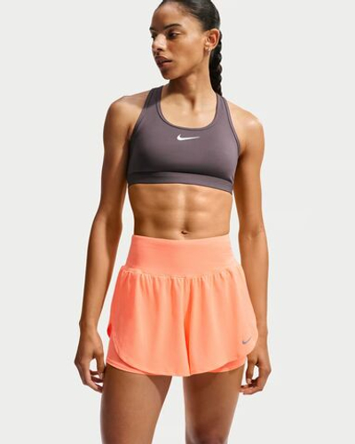 Nike Flow Женские сетчатые шорты для бега Dri-FIT 2 в 1 - NIKE