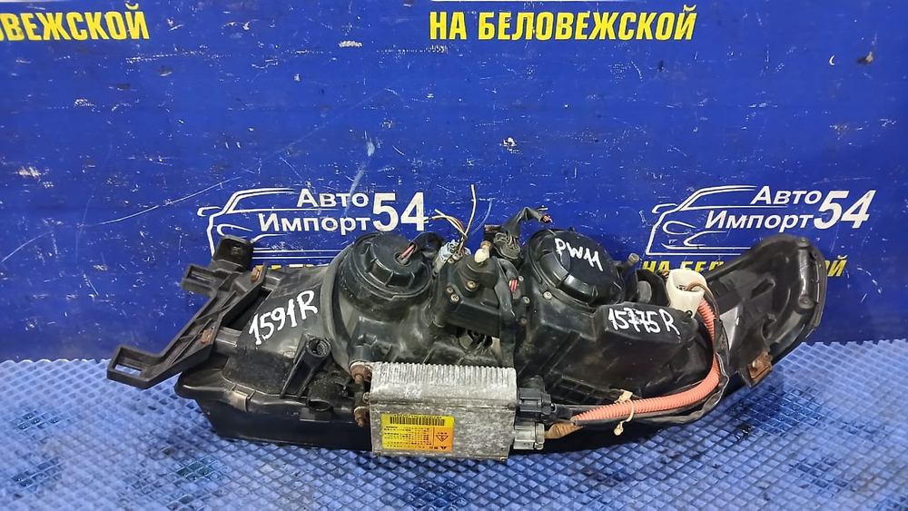 Фара передняя правая NISSAN AVENIR 2000-2005