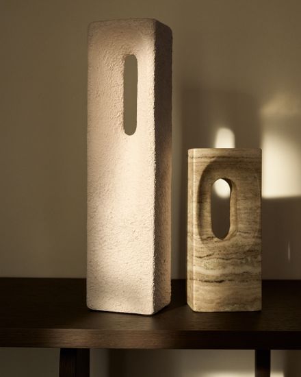 Скульптура Vriona из папье-маше цвета экрю 11 x 44,5 см