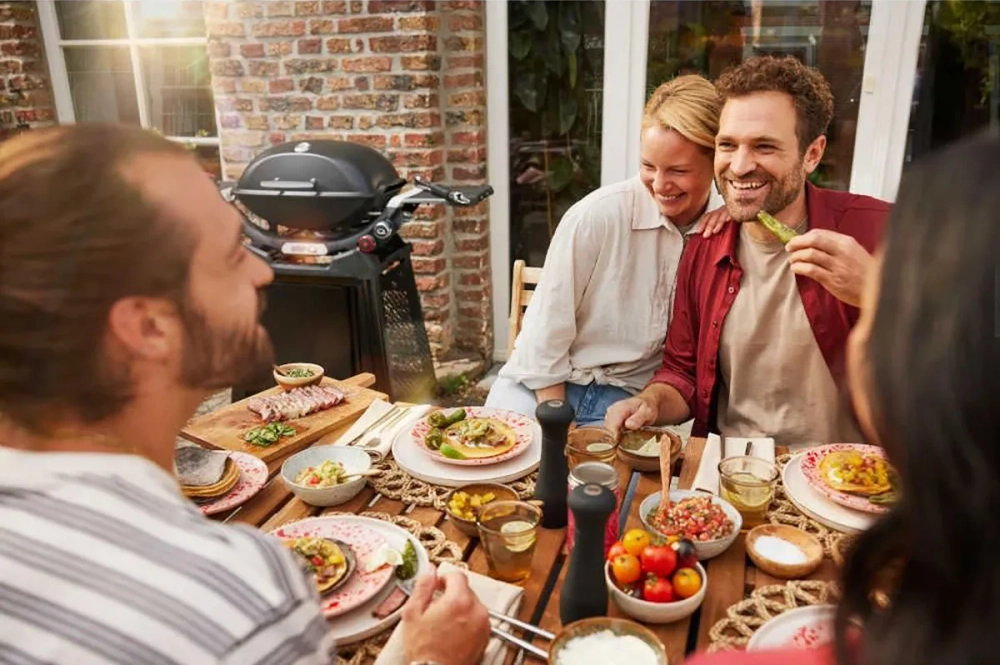 Газовый гриль Weber Q 3200N с тележкой премиум-класса