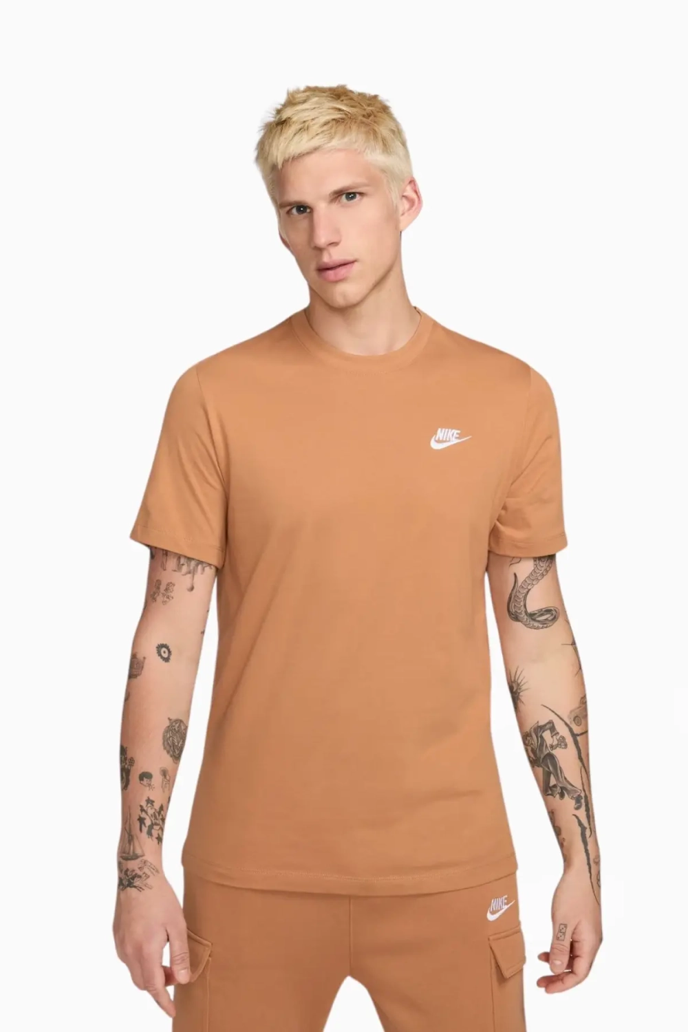 Футболка Nike Sportswear Club - коричневый