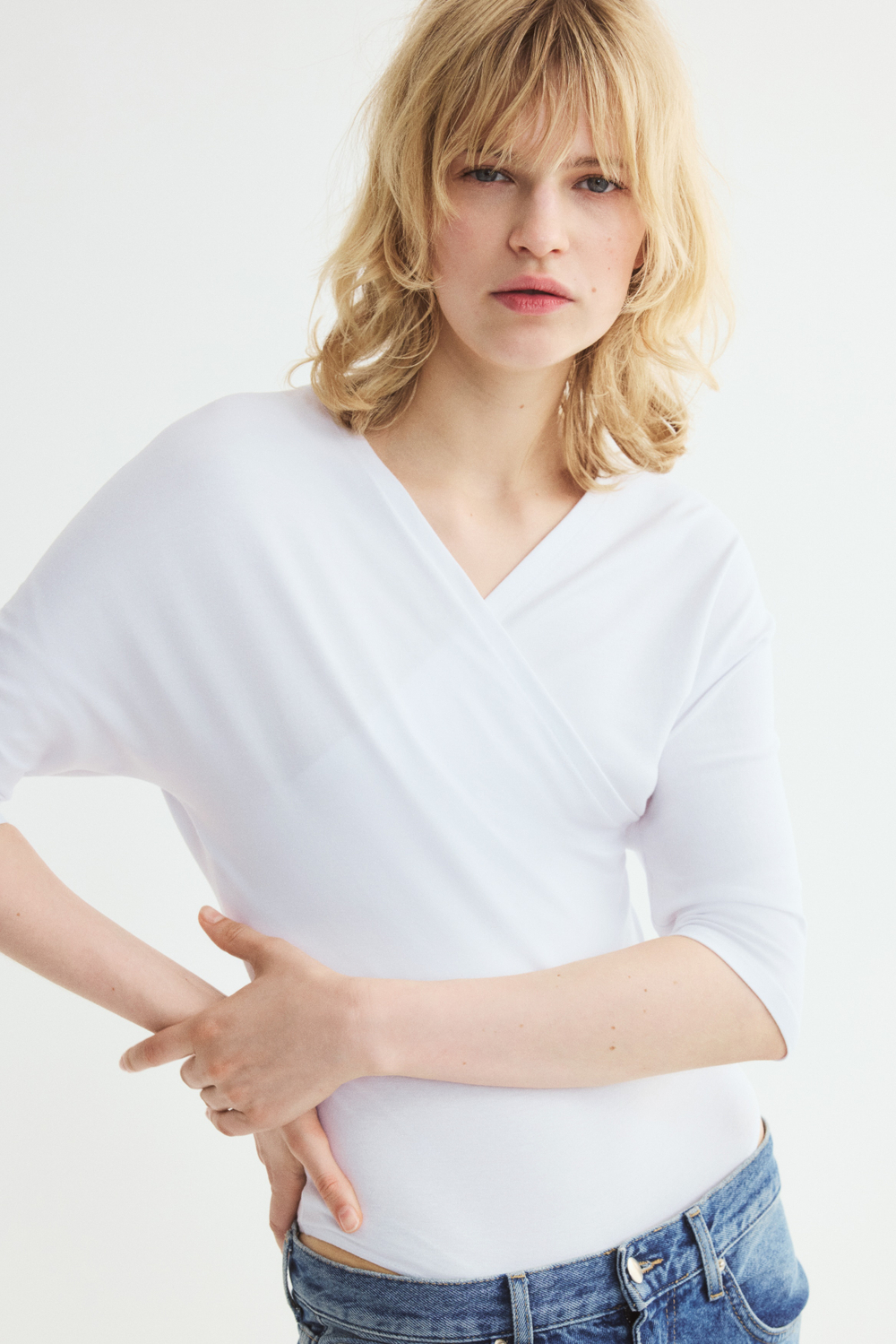 Боди с V-образным вырезом - H&M