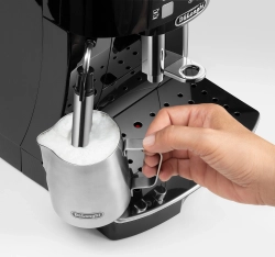 Кофемашина Delonghi Magnifica ECAM22.110.B 1450Вт черный