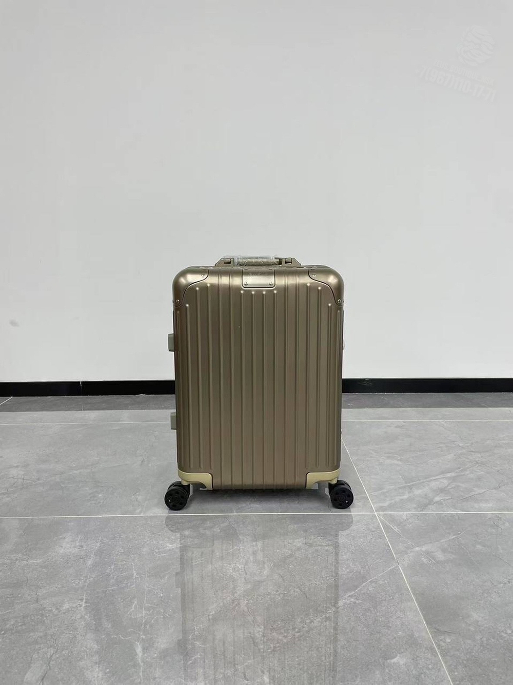 Дорожный чемодан Rimowa Cabin Aluminium