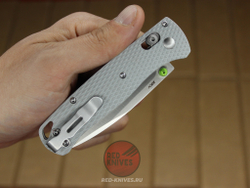 Нож Benchmade 535 Bugout G10 - серая рук., белый клинок 535G10GRST