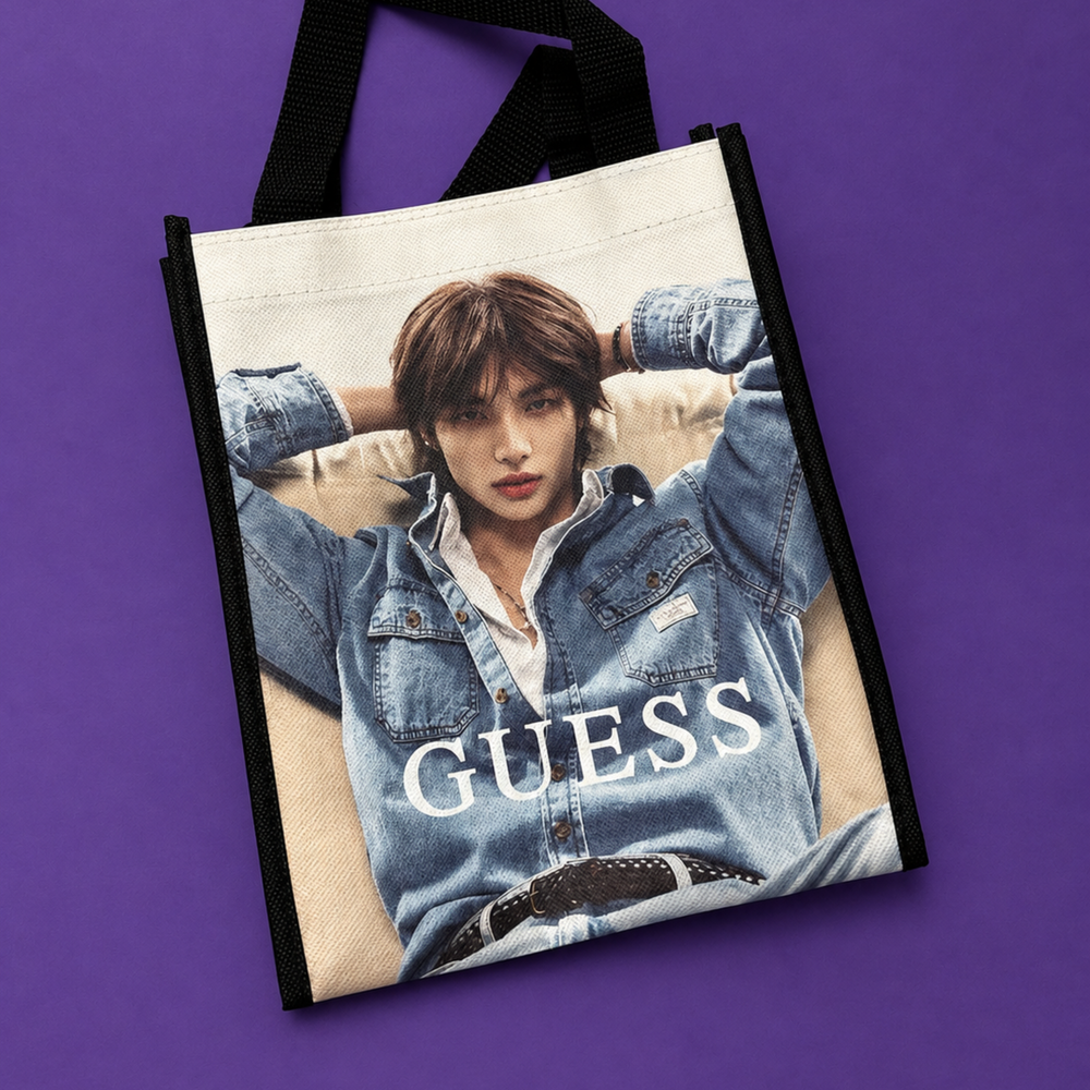 Лимитированный маленький шопер ROOM 1981 GUESS × Hyunjin