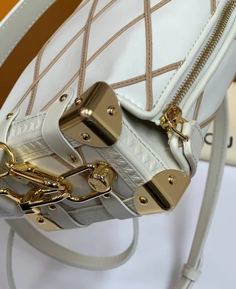 Сумка Louis Vuitton Side Trunk PM белый