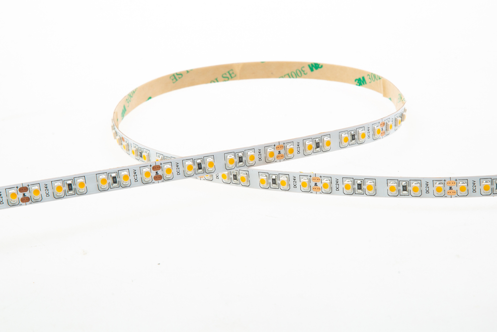 Лента светодиодная SMD тёпло-белая DC24V 9, 6W/m 3000K 1150Lm/m 120д/м CRI>85 IP20,  упаковка 5 метров,  ширина 8мм,  высота 2мм,  самоклейкая