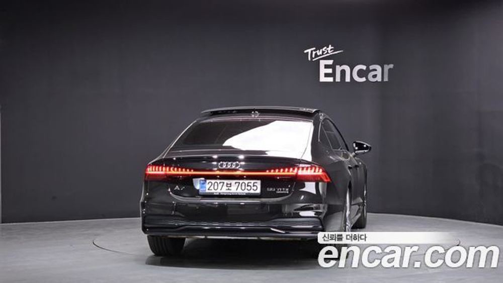 Audi A7 55 TFSI Quattro Premium — 2025