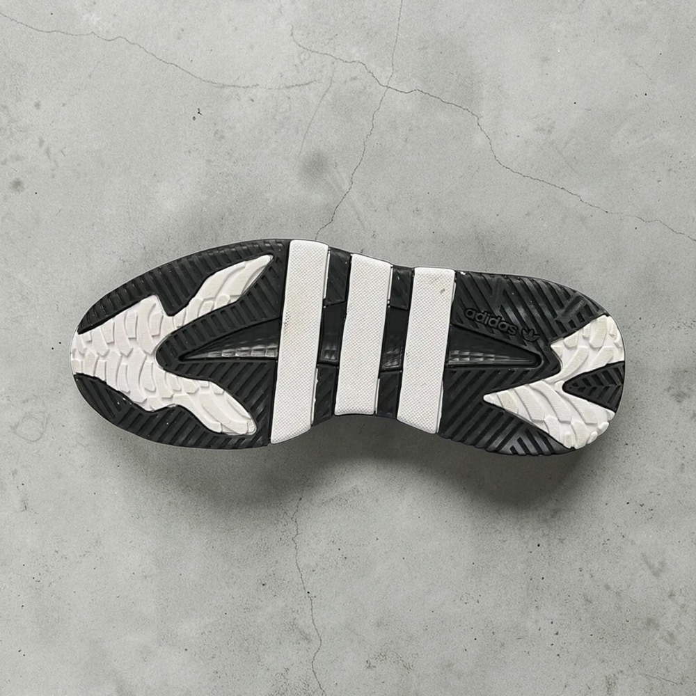 Adidas Niteball • Black White