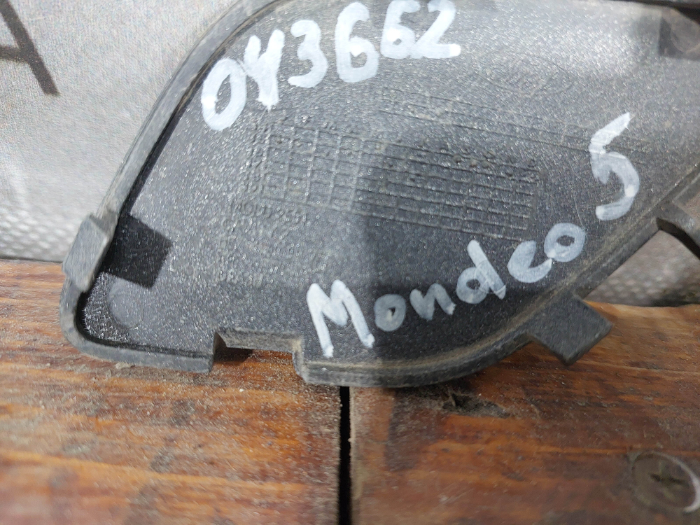 Заглушка буксировочного крюка Ford Mondeo 5 14-19 Б/У Оригинал DS7317A989JW