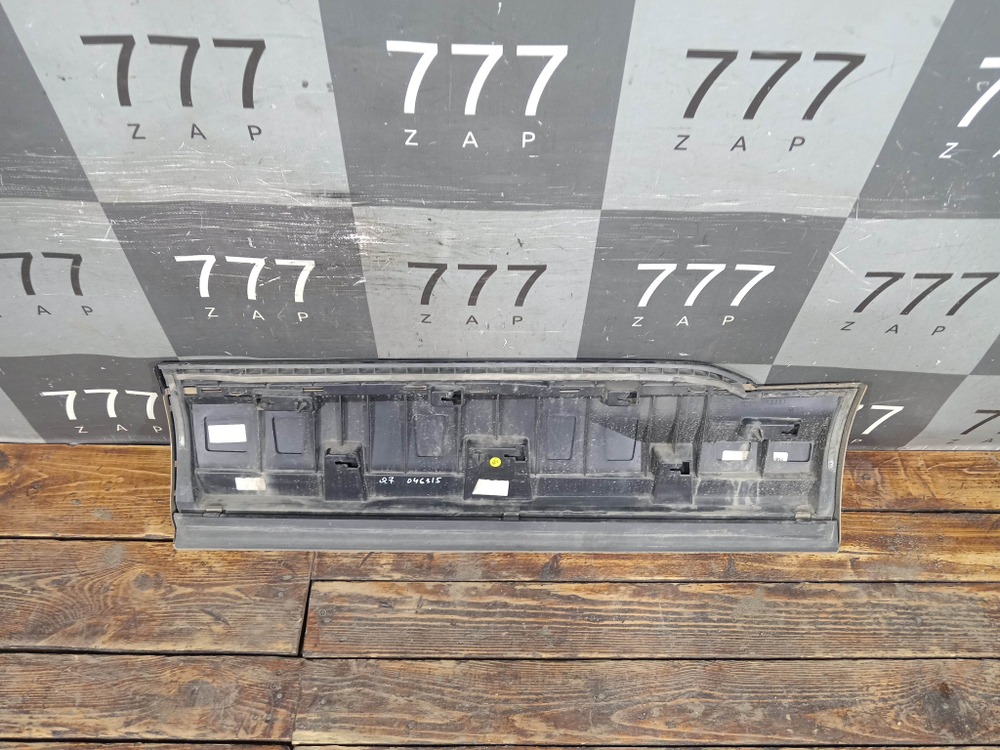 Накладка двери задней правой Audi Q7 (4M) 19-нв Б/У Оригинал 4M0853970MGRU