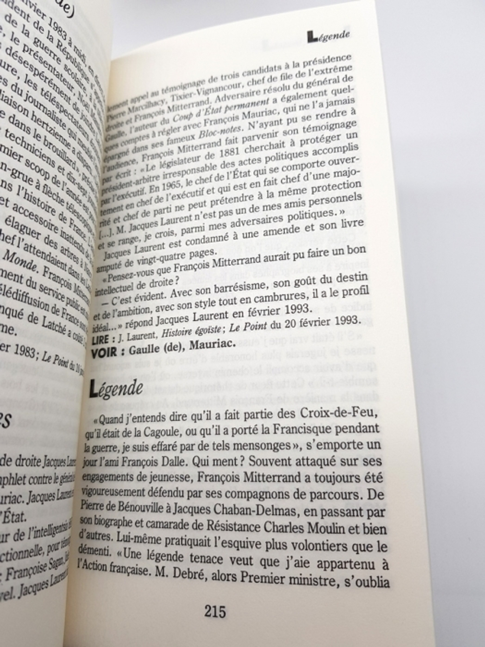 "Mitterrand De A a Z (Миттеран от А до Я)". Aymer Du Chatenet,  Bertrand Coq