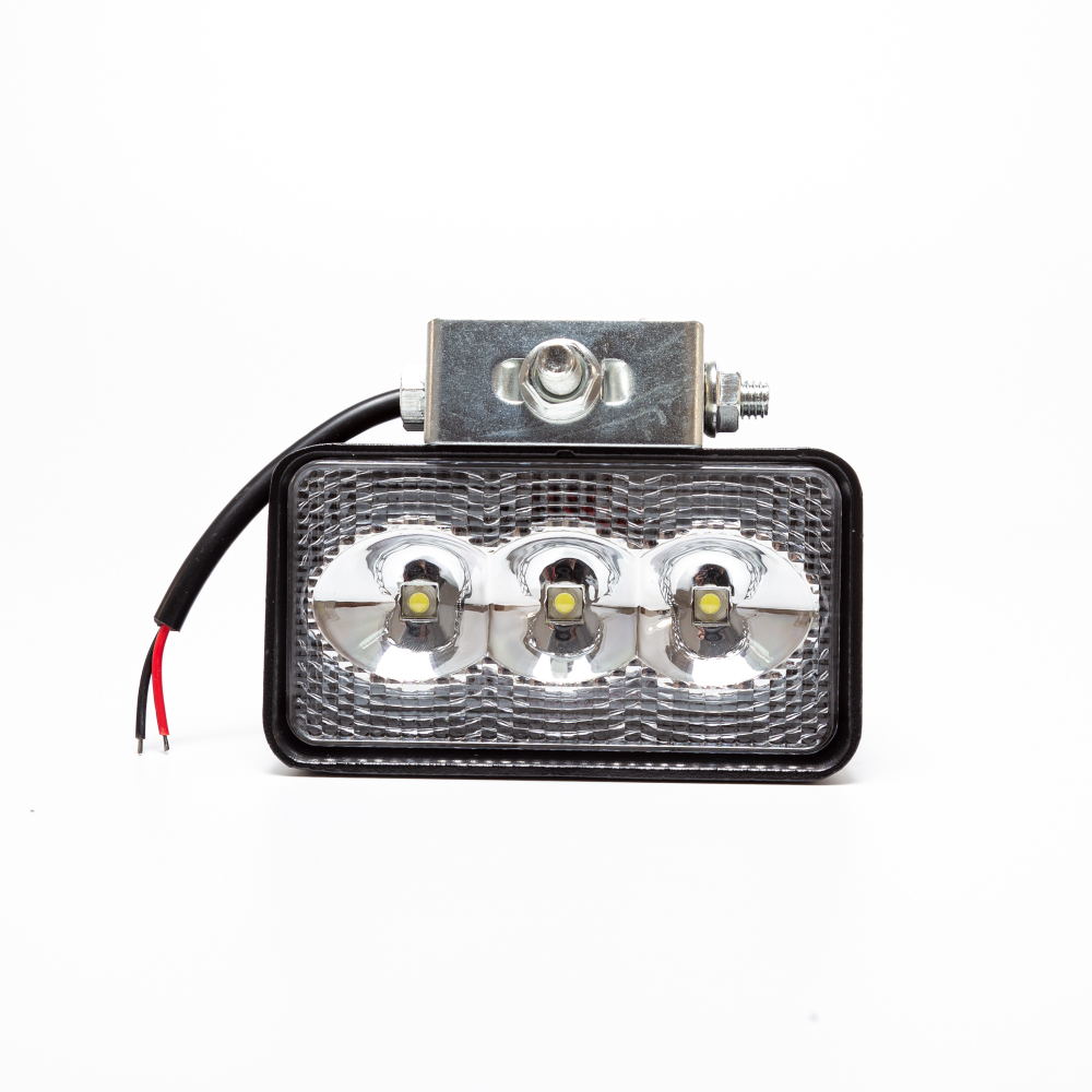 AE9RT-3LED-HC Фара светодиодная дополнительная, прямоугольная 110*52*81, направленный свет, 3 диода, крепление по центру, 9 Вт, 10-30 В