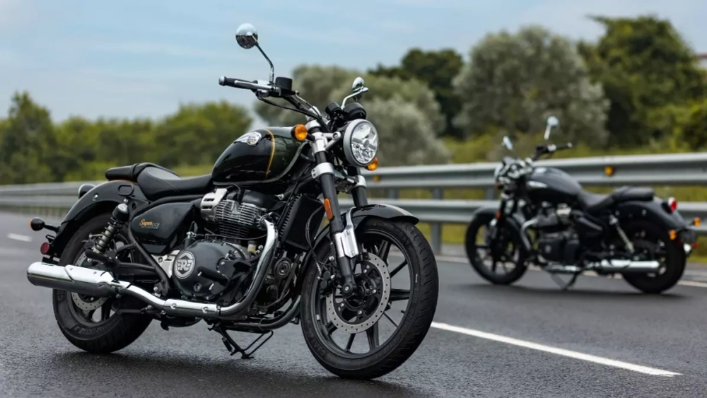 Royal Enfield Super Meteor 650 Interstellar Green (Mid)