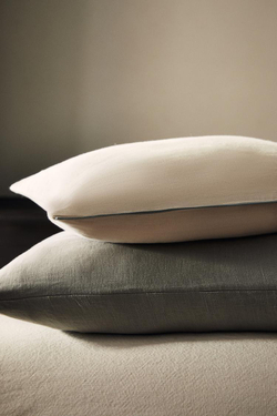 ZARA HOME ЧЕХОЛ НА ПОДУШКУ С КОНТРАСТНОЙ ОКАНТОВКОЙ, ЖЕЛТОВАТО-БЕЛЫЙ