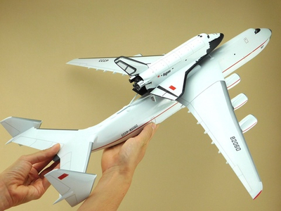 Модель самолета Ан-225 (М1:144, "МРIЯ" с Бураном, СССР-82060)