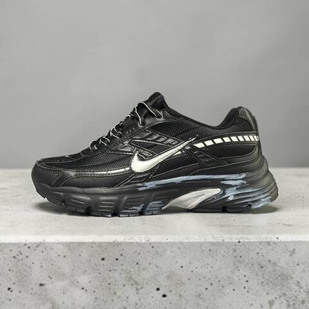 Nike Initiator • Black Metallic