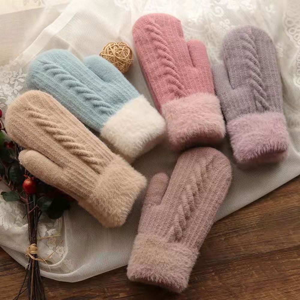 Теплые варежки "Mittens"