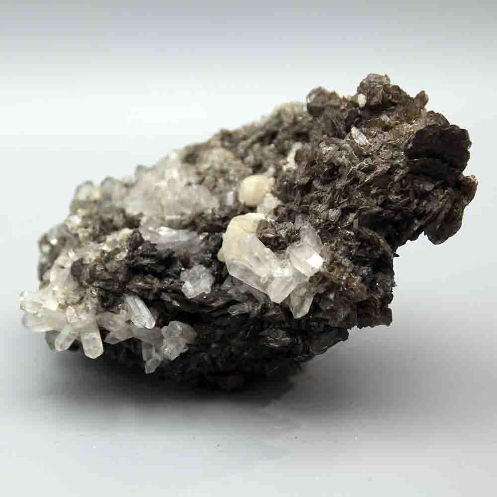 Друза аксинит с хрусталем 393.6