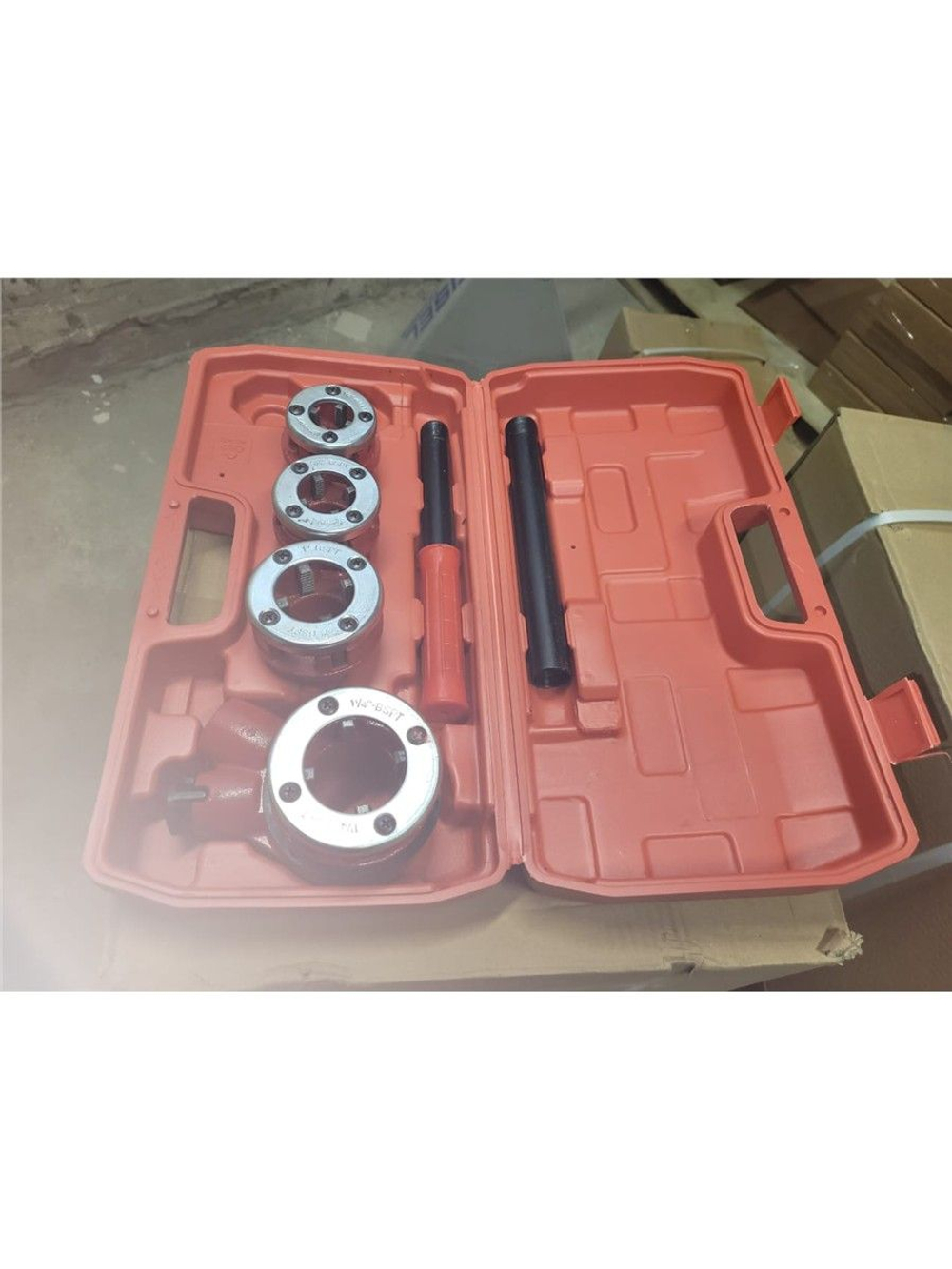Клуппы трубные набор 4 клуппов трубных 1/2"-1 1/4" BSPT с трещоткой