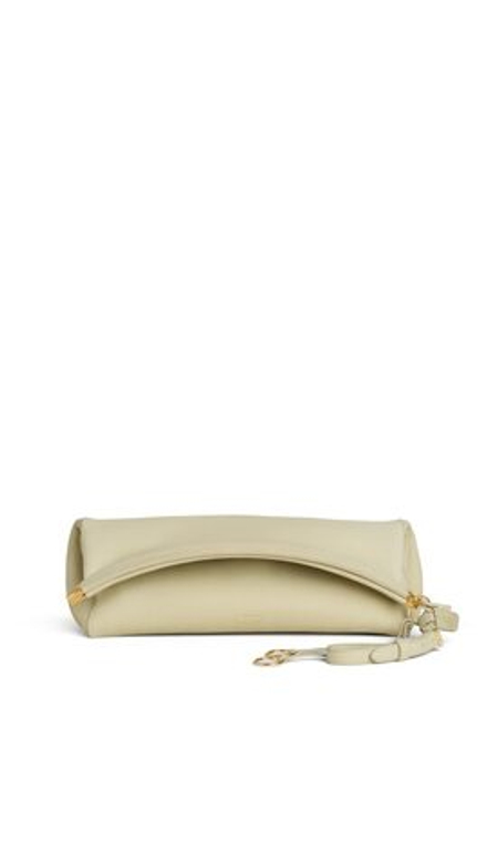 ALAÏA СУМКА-КЛАТЧ LE CLICK CLUTCH 42 ИЗ НУБУКА, БЕЖЕВО-ЗЕЛЕНЫЙ