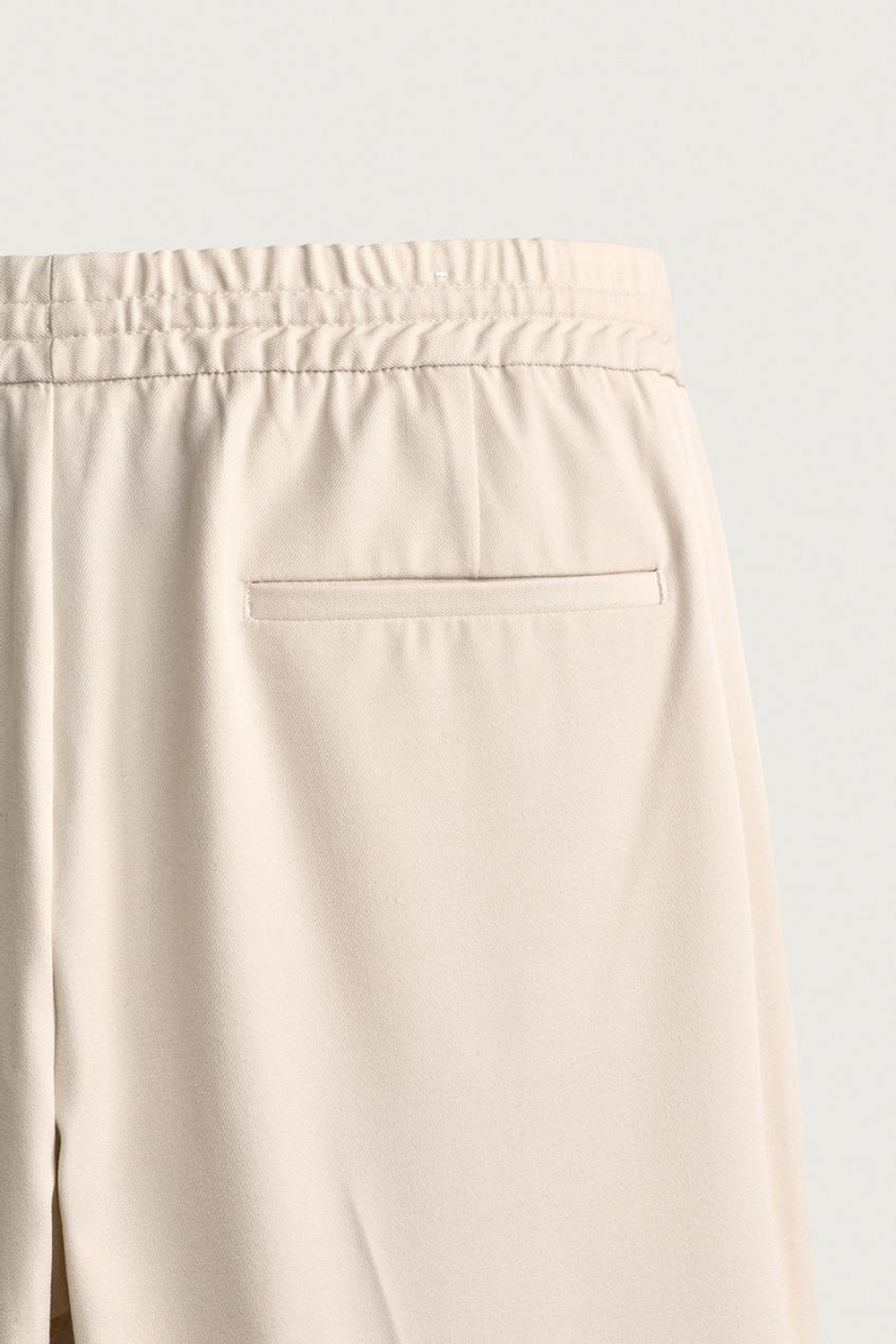 ZARA БРЮКИ-ДЖОГГЕРЫ КОМФОРТНОЙ ПОСАДКИ, ЦВЕТ СЛОНОВОЙ КОСТИ