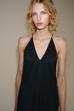 АТЛАСНОЕ ПЛАТЬЕ СО СБОРКАМИ — ZW COLLECTION — ZARA