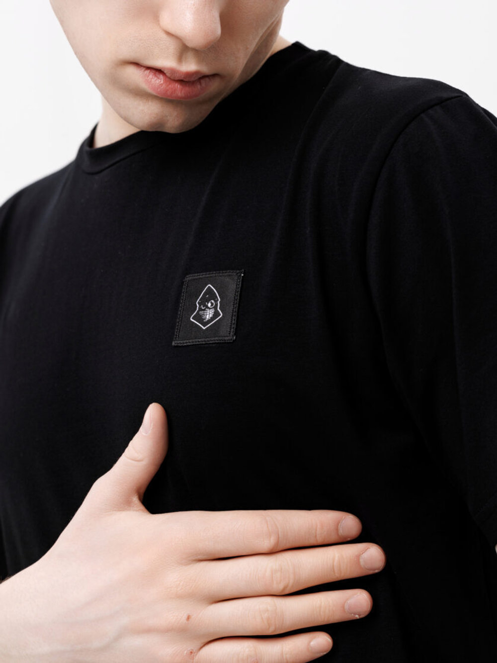 Футболка UNAFFECTED Патч Logo Черный