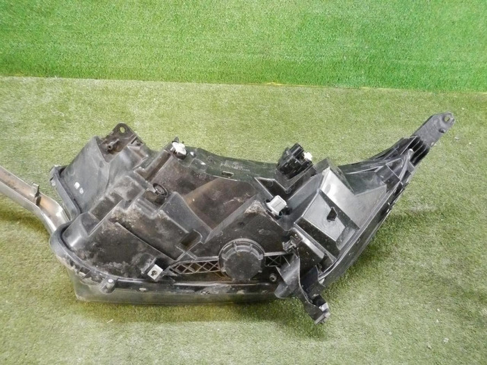 Фара правая Honda CR-V 5 (2016-н.в.) LED