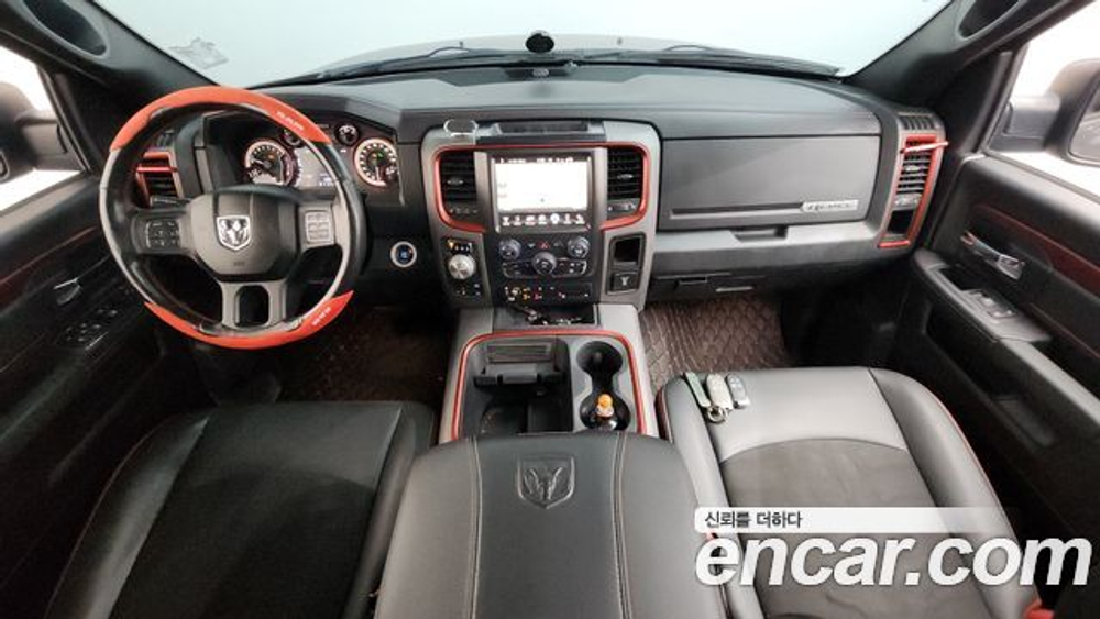 Dodge RAM Pickup 5.7 — 2015