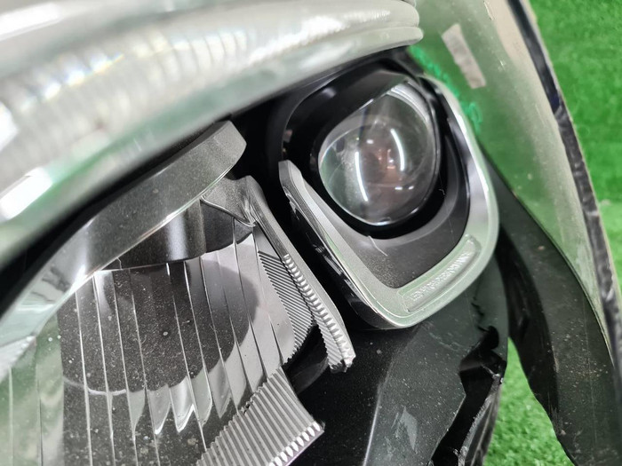Битая Фара левая Mercedes GLC X253 (2015-2019) LED