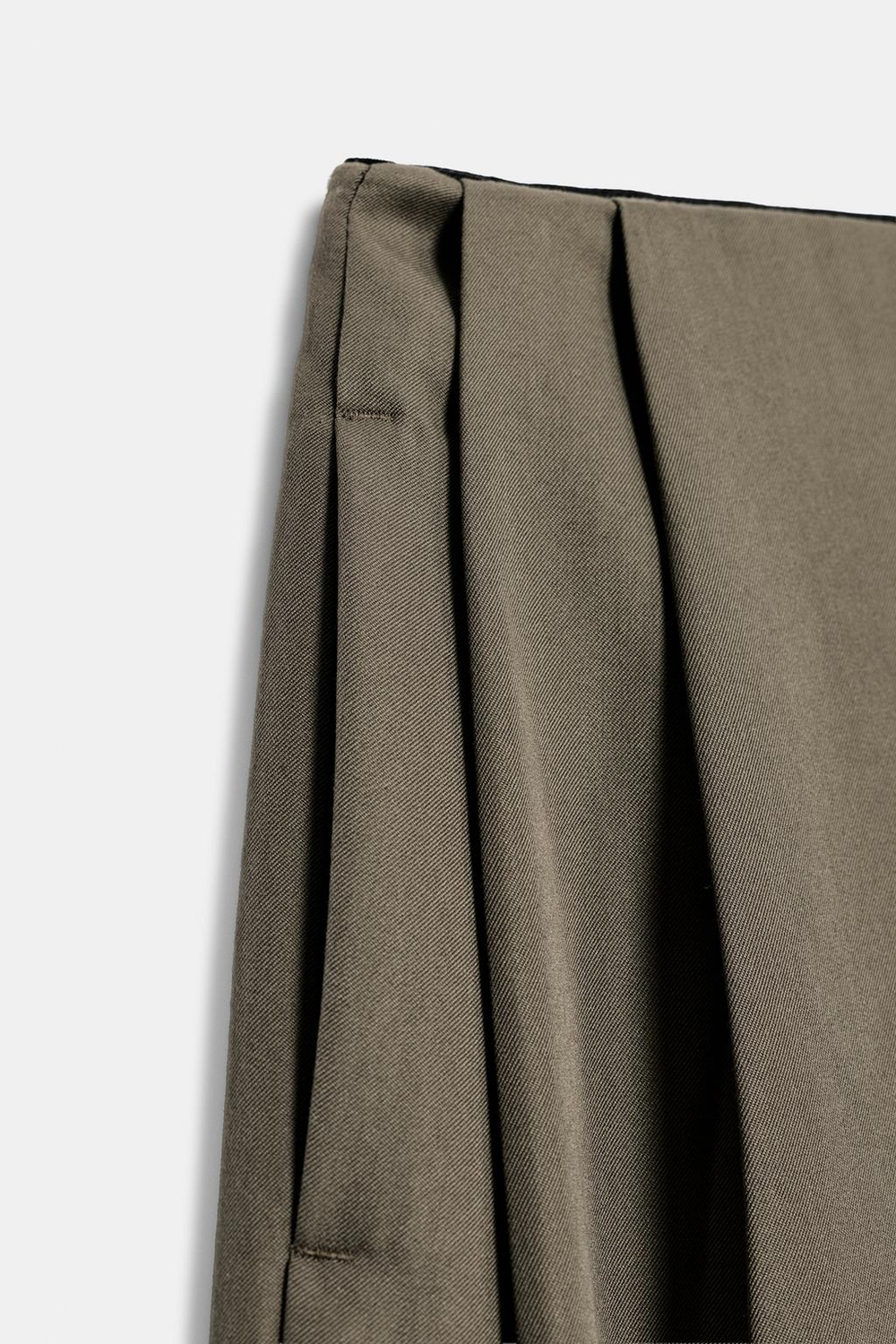 ZARA ШИРОКИЕ БРЮКИ С ЗАЩИПАМИ — ZW COLLECTION, ЗЕЛЕНОВАТЫЙ