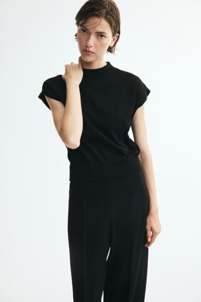 Тонкий трикотажный топ с рукавами-крылышками - H&M