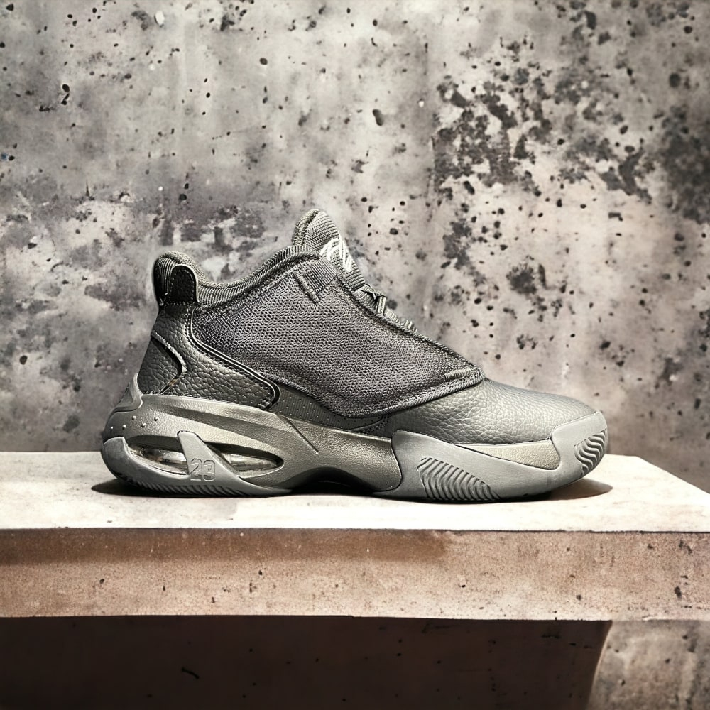 Nike Air Jordan Max Aura 4 • Black