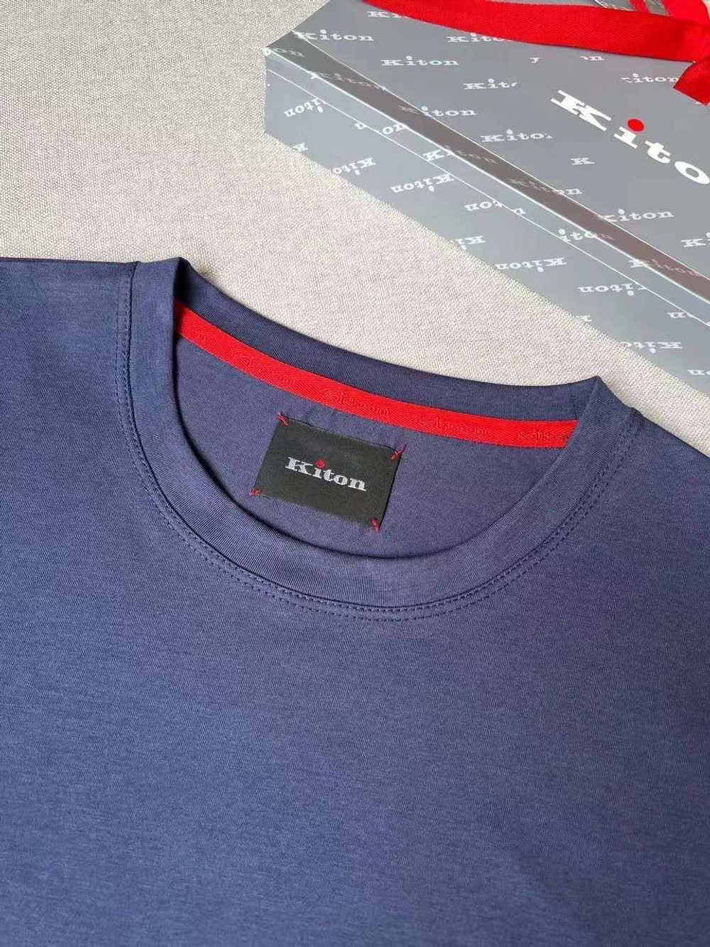 Футболка Kiton