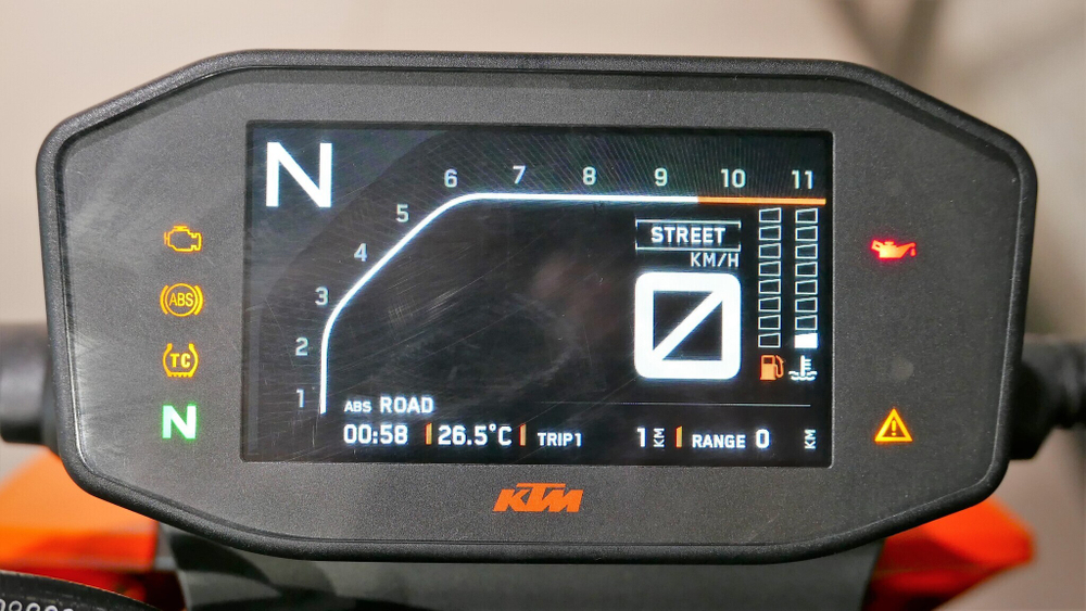 KTM 890 DUKE GP