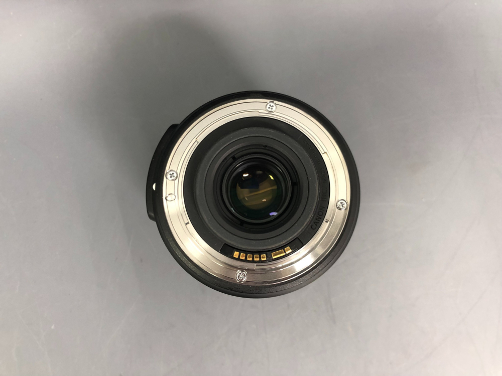 Canon EF-S 15-85mm 3.5-5.6 IS USM