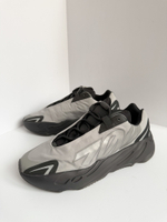 Кроссовки Adidas Yeeze 700 MNVN, 43