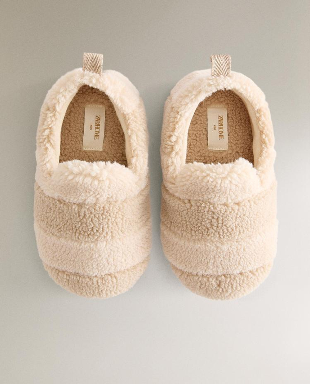 ZARA HOME ДЕТСКИЕ ТАПОЧКИ ИЗ ИСКУССТВЕННОЙ ОВЧИНЫ, НАТУРАЛЬНЫЙ