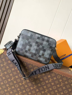 Мессенджер-Сумка через плечо Louis Vuitton